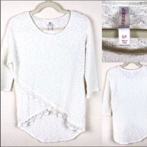 Small white short sleeve Xhilaration